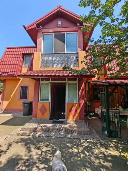 Casă individuală cu 4 camere cu Garaj în Pantelimon