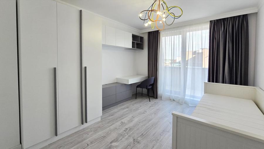 Apartament cu 3 camere decomandat în Iancu Nicolae