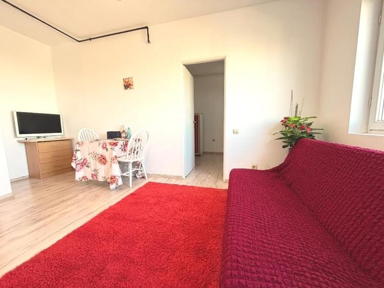 Apartament cu 2 camere semidecomandat, mobilat în Nerva Traian
