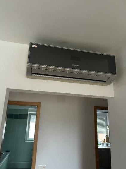 Apartament cu 3 camere semidecomandat, mobilat în Central