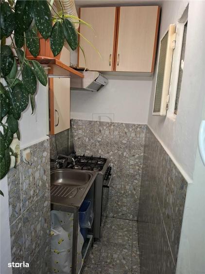 Garsonieră decomandată în Lunei