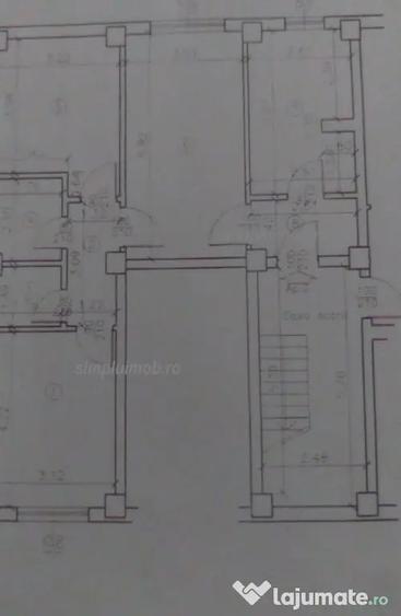 Apartament cu 3 camere semidecomandat în 1 Decembrie 1918