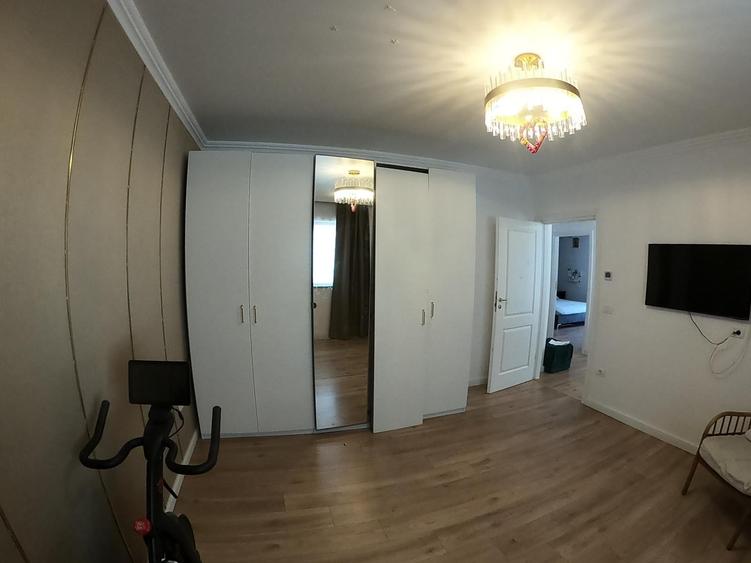 Apartament 3 camere cu centrala termica si curte proprie - 3