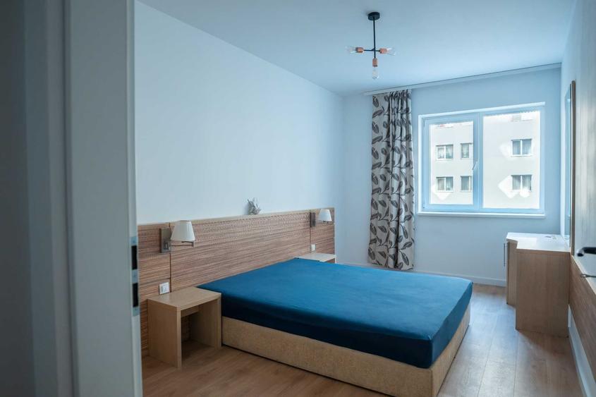 Apartament cu 3 camere decomandat în Runcu