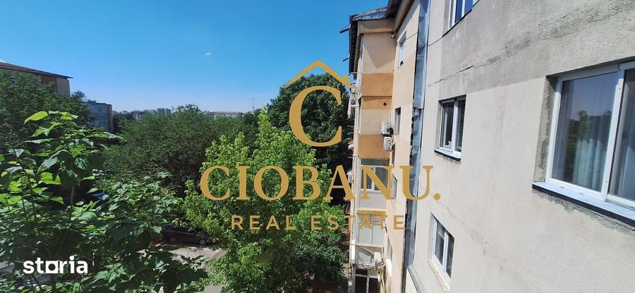 Apartament cu 3 camere decomandat în Craiovița Nouă