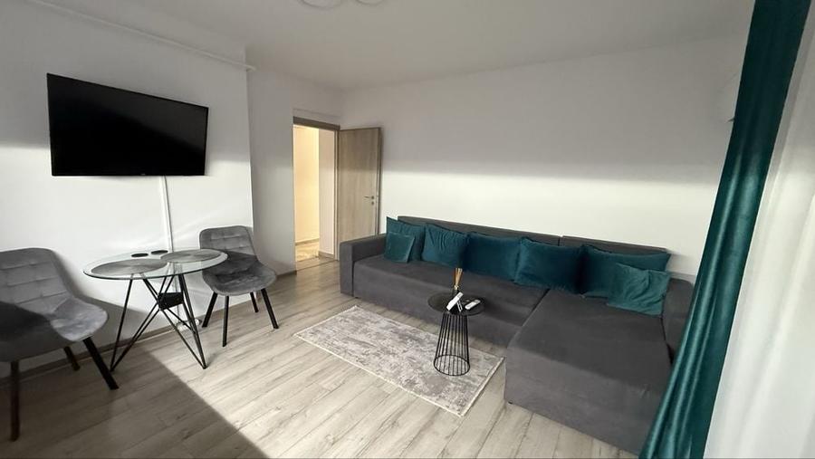 Apartament cu 2 camere decomandat în Valea Adâncă