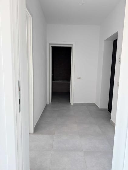 Apartament cu 2 camere semidecomandat în Sânpetru