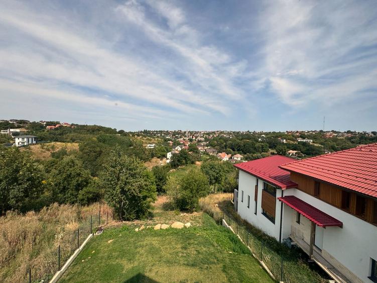 Casă individuală cu 4 camere cu Canalizare în Feleacu
