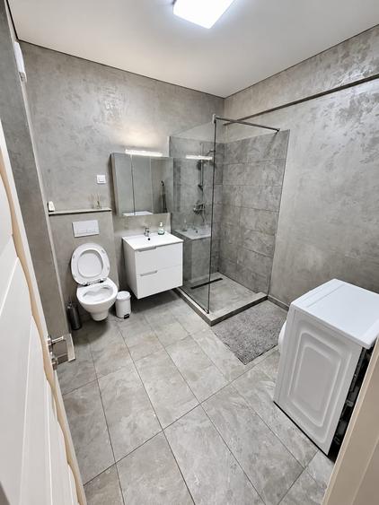 Apartament cu 2 camere decomandat în Faleză