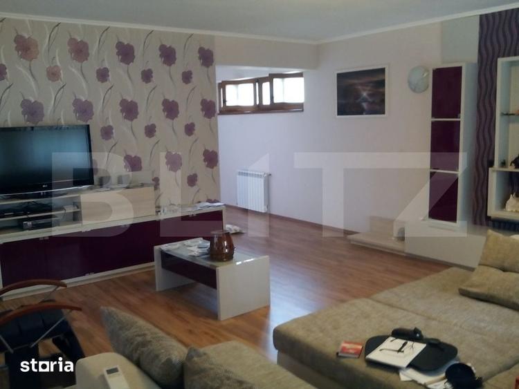 Casă cu 10 camere cu Teren 440 Mp în Central
