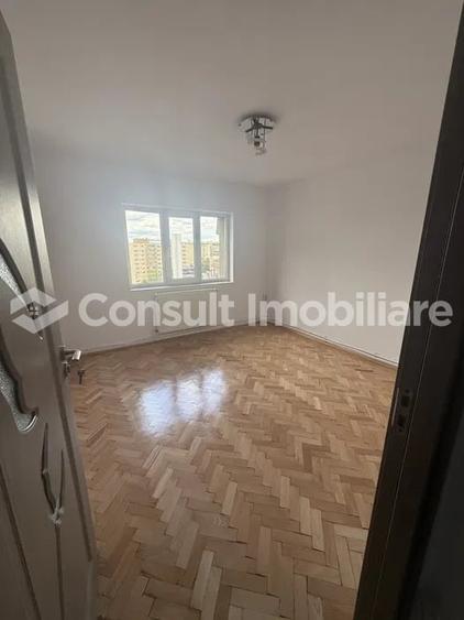 Apartament cu 3 camere semidecomandat în Mănăștur