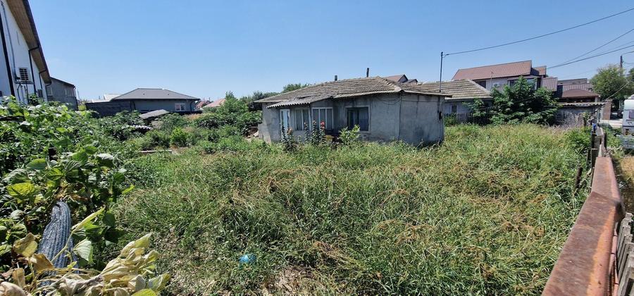 Teren Construcții intravilan de 1098 mp, în Sud