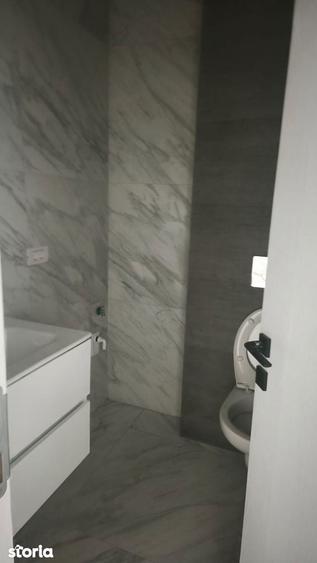Apartament cu 3 camere în Metalurgiei