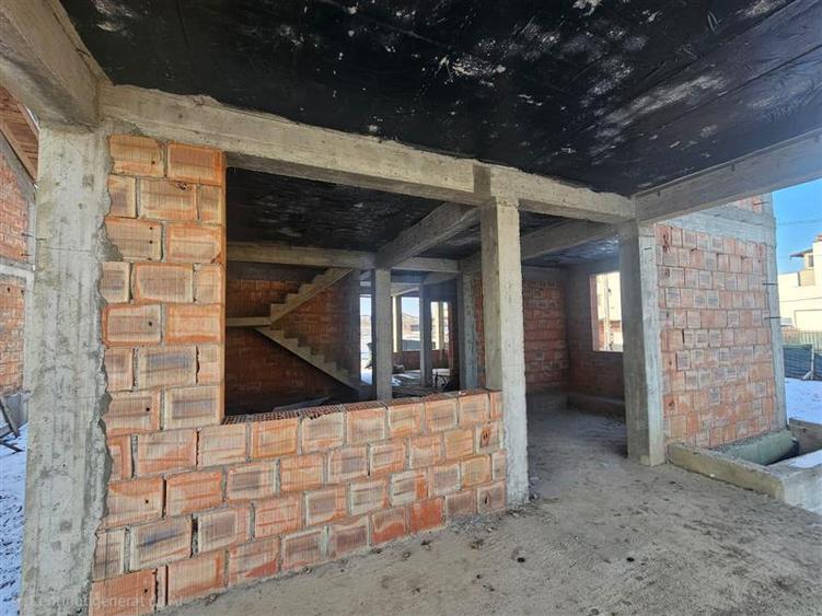 Casă individuală cu 5 camere cu Teren 510 Mp în Aeroport