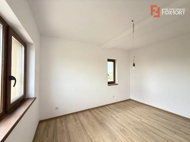 Casă cu 4 camere cu Teren 272 Mp în Săcălaz