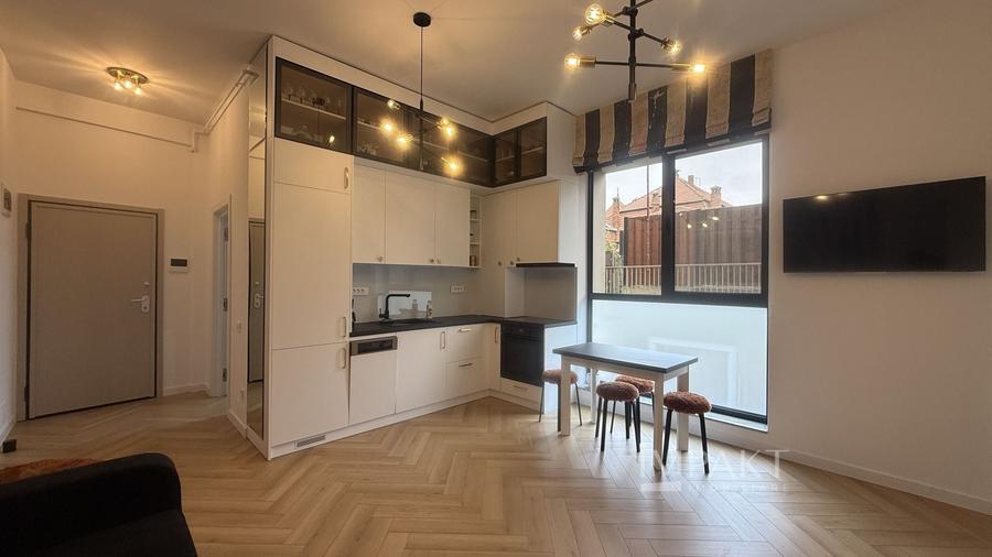 Apartament cu 2 camere semidecomandat, mobilat în Semicentral
