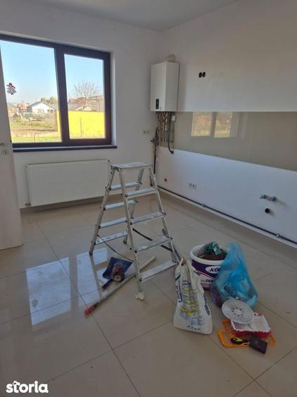Casă cu 4 camere cu Teren 1120 Mp în Cornetu
