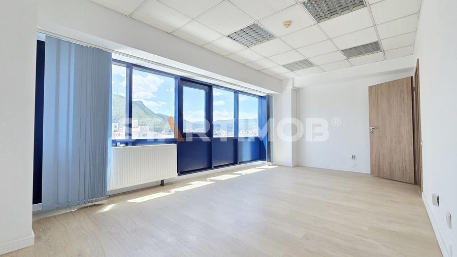 Birou, de 103.94000244141 mp, în Centrul Civic