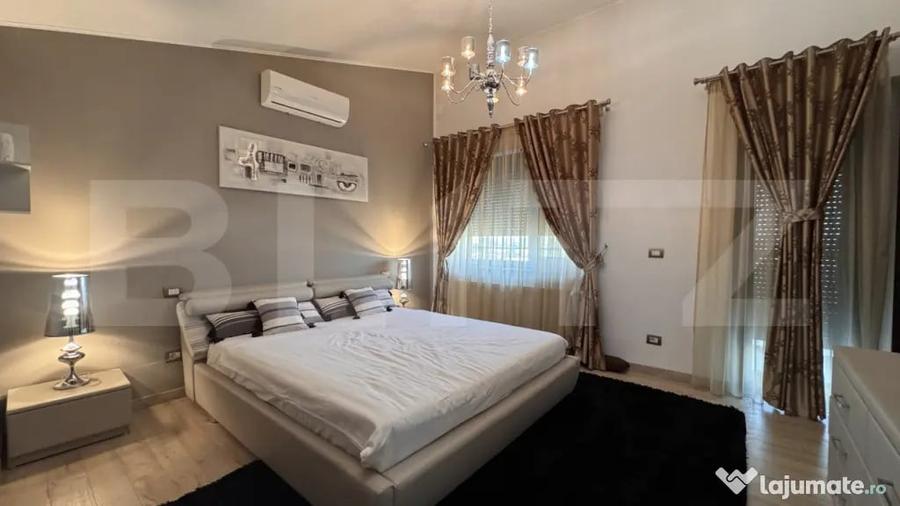 Casă cu 5 camere cu Teren 1307 Mp în Romanești