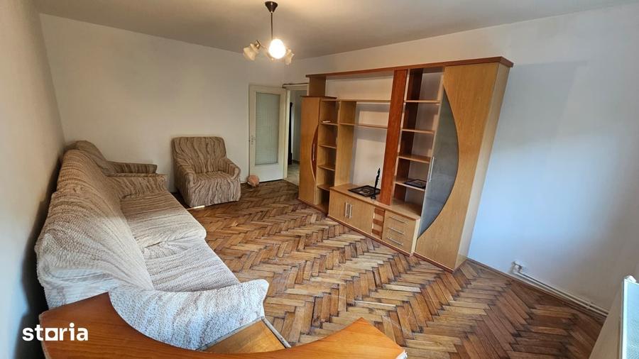 Garsonieră decomandată în Micro 20