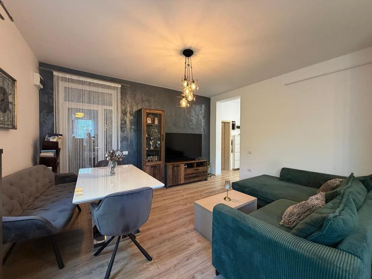 Apartament cu 2 camere decomandat, mobilat în Aradului