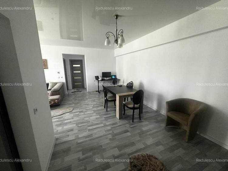 Apartament cu 2 camere semidecomandat în Lăcrița Mică