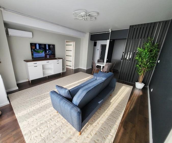 Apartament cu 3 camere decomandat în Faleză