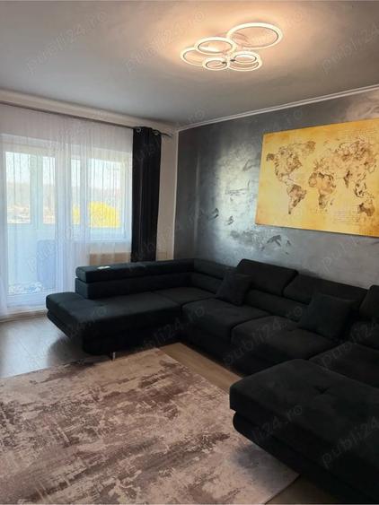 Apartament cu 3 camere decomandat în Lipovei