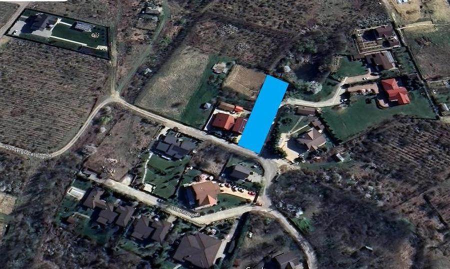 Teren Construcții intravilan de 1092 mp, în Bucium