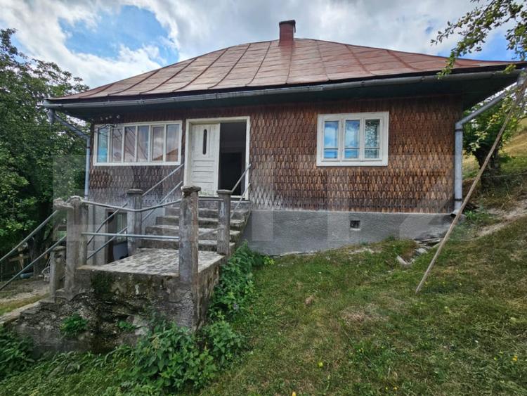 Casă cu 5 camere cu Teren 1855 Mp în Tomuțești