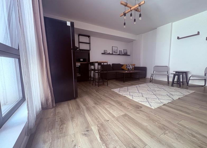 Garsonieră decomandată în Calea Călărașilor