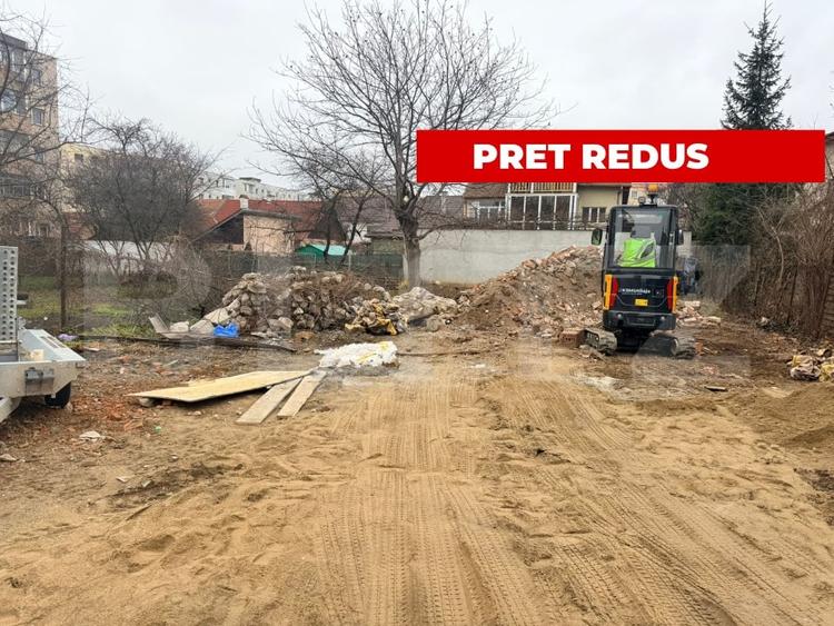 Teren Construcții intravilan de 350 mp, în Tractorul