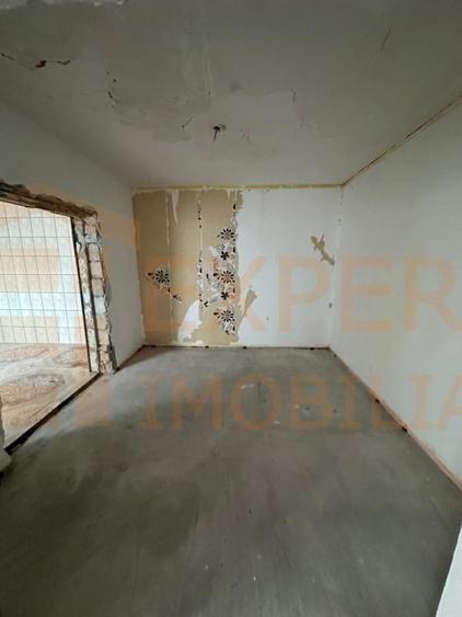 Casă individuală cu 4 camere cu Canalizare în Tomis II