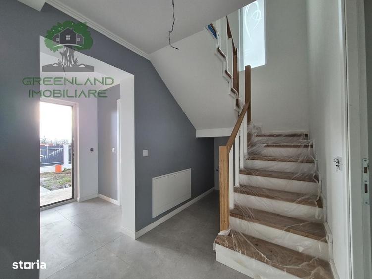 Casă cu 4 camere în Ciurbești