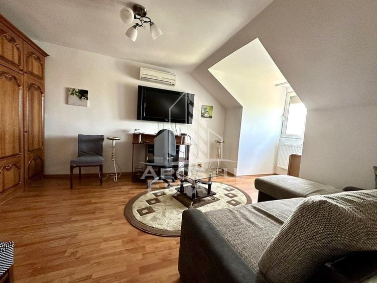 Apartament cu 3 camere nedecomandat în Girocului