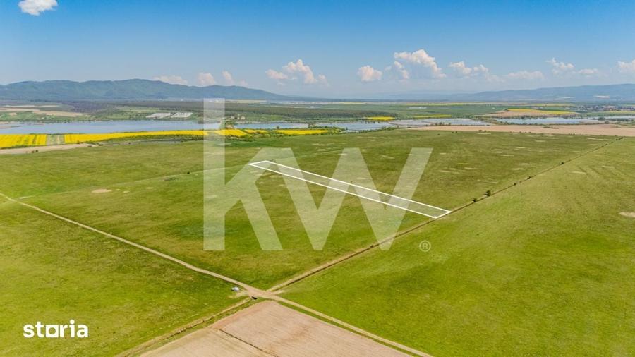 Teren de 4700 mp, în Central
