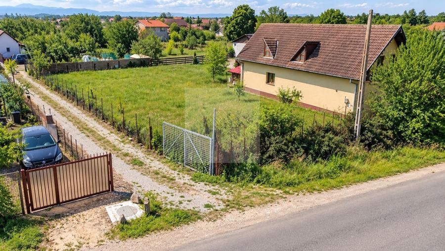 Teren Construcții intravilan de 652 mp, în Podu Oltului