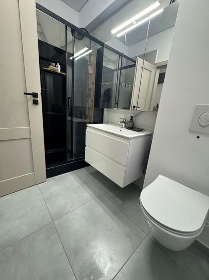 Apartament cu 3 camere decomandat în Sârbi