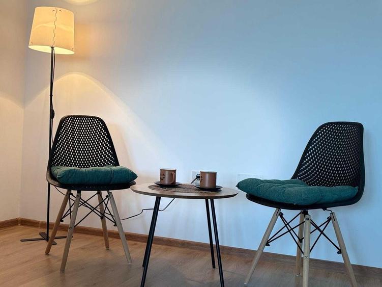 Apartament cu 2 camere semidecomandat în Baicului