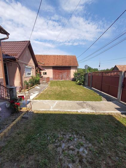 Casă cu 3 camere în Central