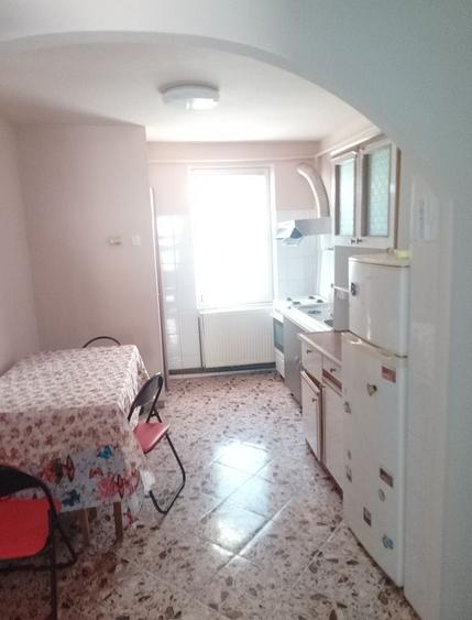 Apartament cu 2 camere decomandat în Craiter