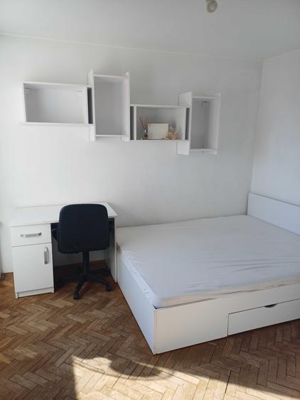 Garsonieră decomandată în Central