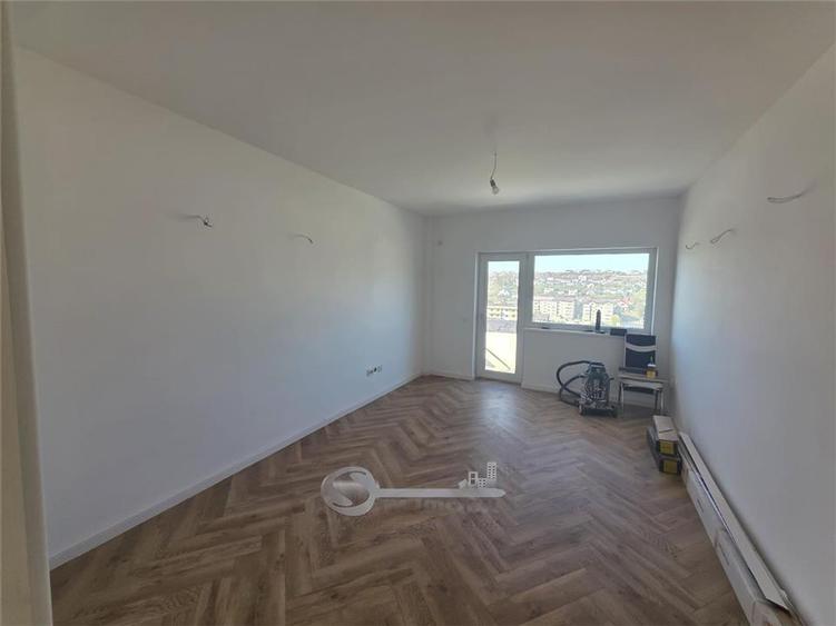 Apartament cu 2 camere nedecomandat în Bucium