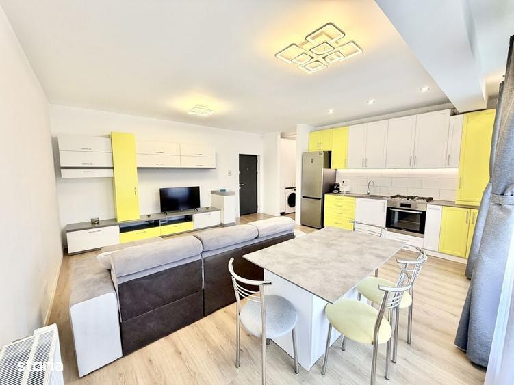 Apartament cu 3 camere decomandat în Neptun