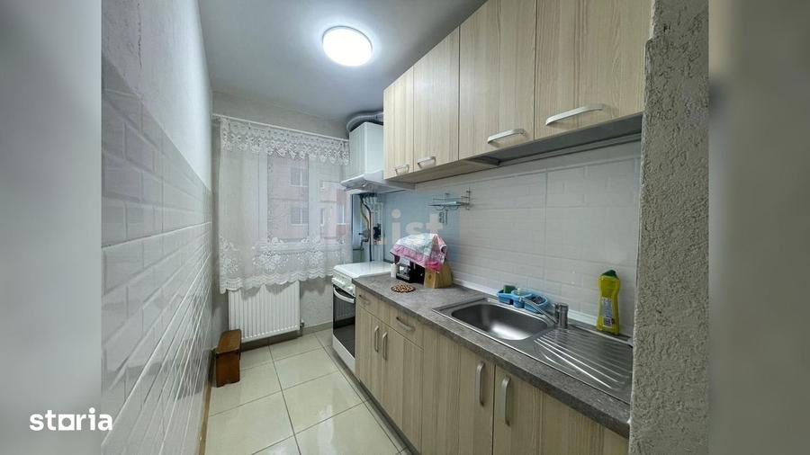 Apartament cu 3 camere în Micro III