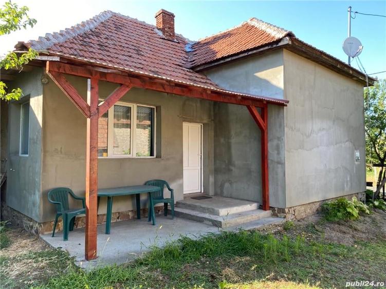 Casă cu 3 camere cu Teren 1709 Mp în Scărișoara Nouă