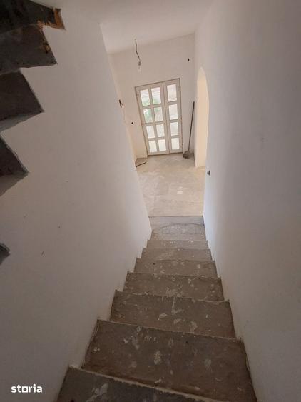 Casă cu 4 camere cu Teren 330 Mp în Oncea