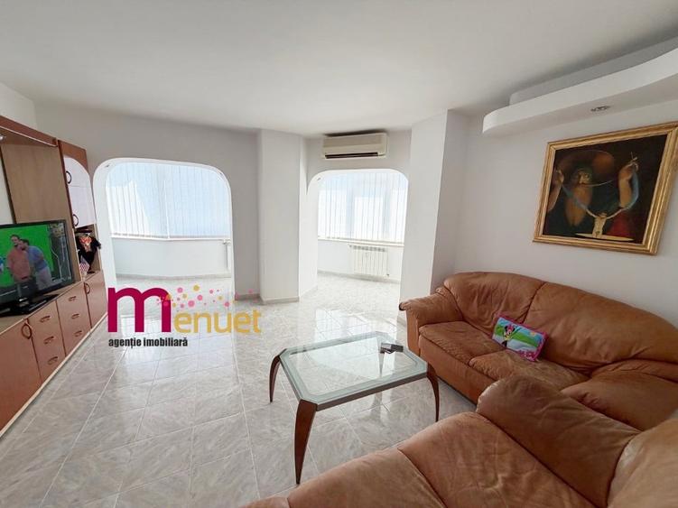 Apartament cu 3 camere decomandat în Central