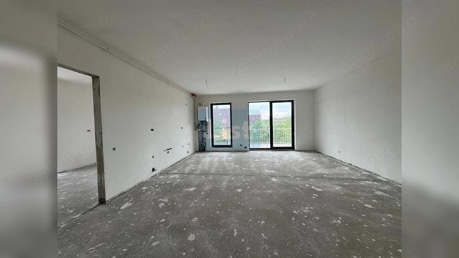Apartament cu 3 camere semidecomandat în Nord