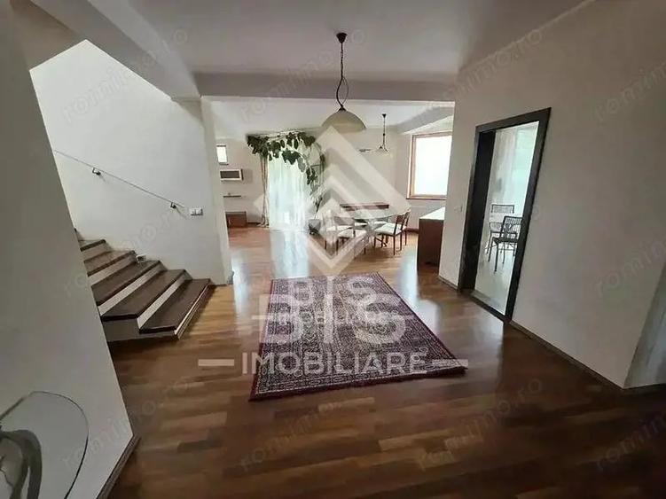 Casă cu 6 camere cu Teren 1200 Mp în Unirea